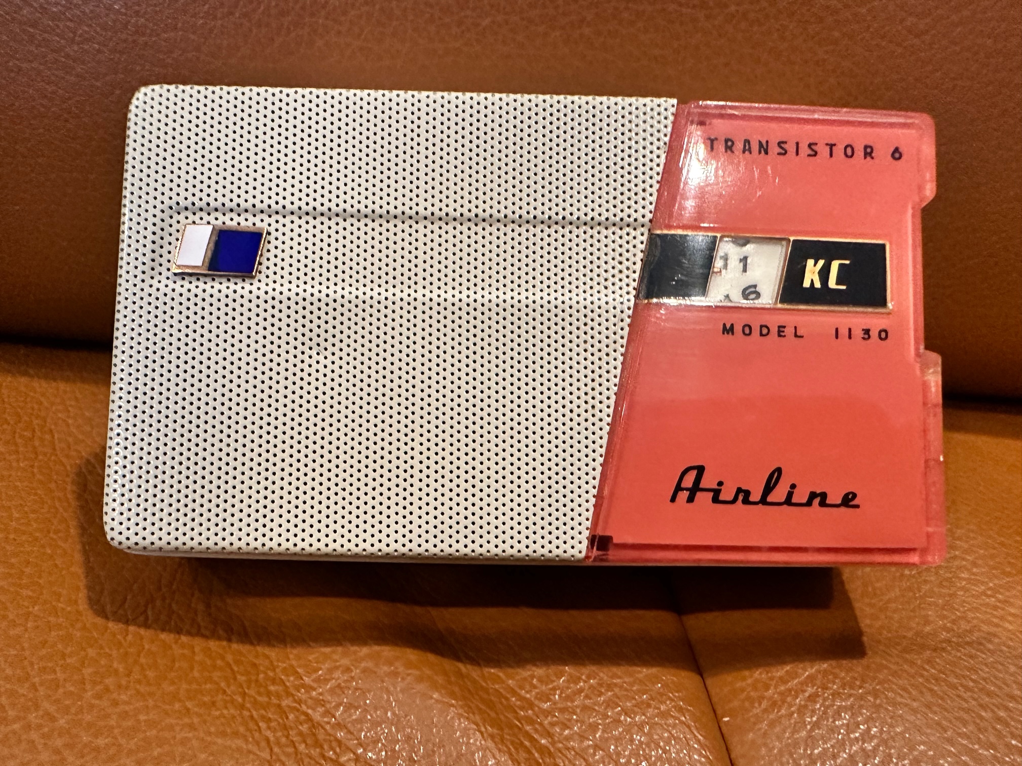 Transistor de radio modelo T81 BKG de Philco, 1963 en venta en Pamono