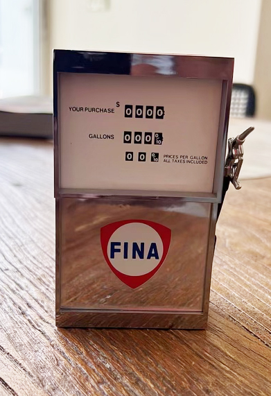 1968 Fina Promotional Transistor,1968