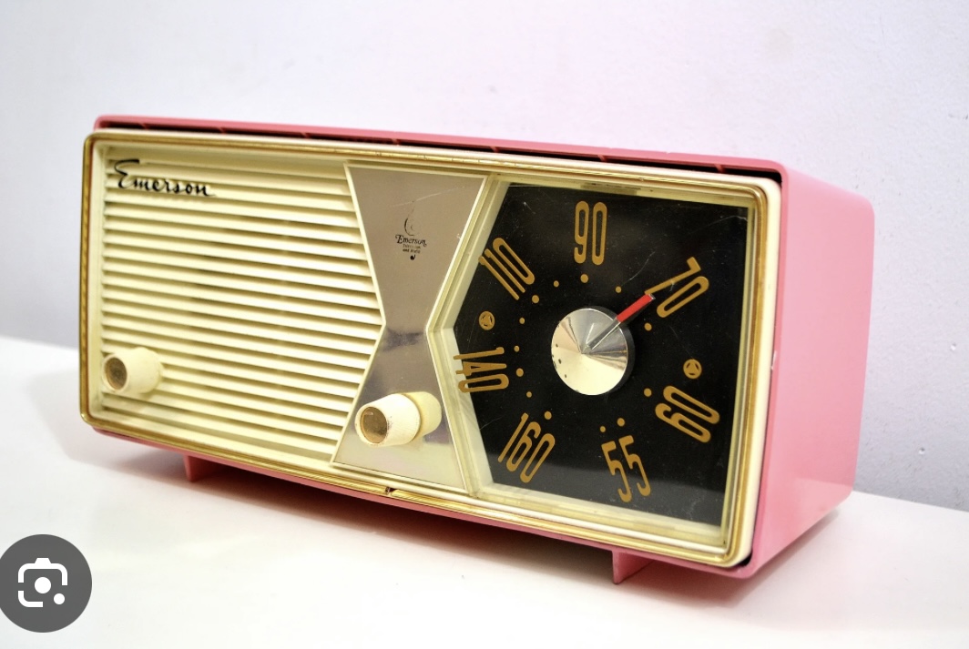 1956 Emerson 876B Pink