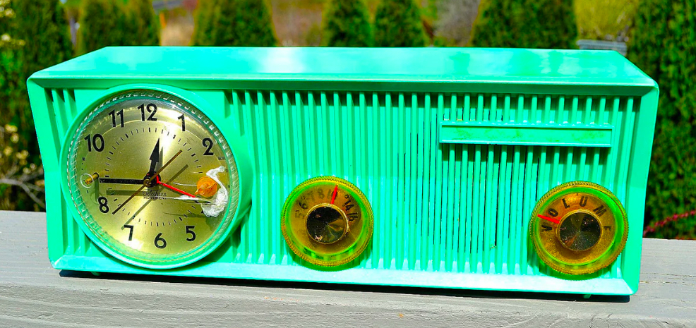 1957 Motorola 57CS3A Green