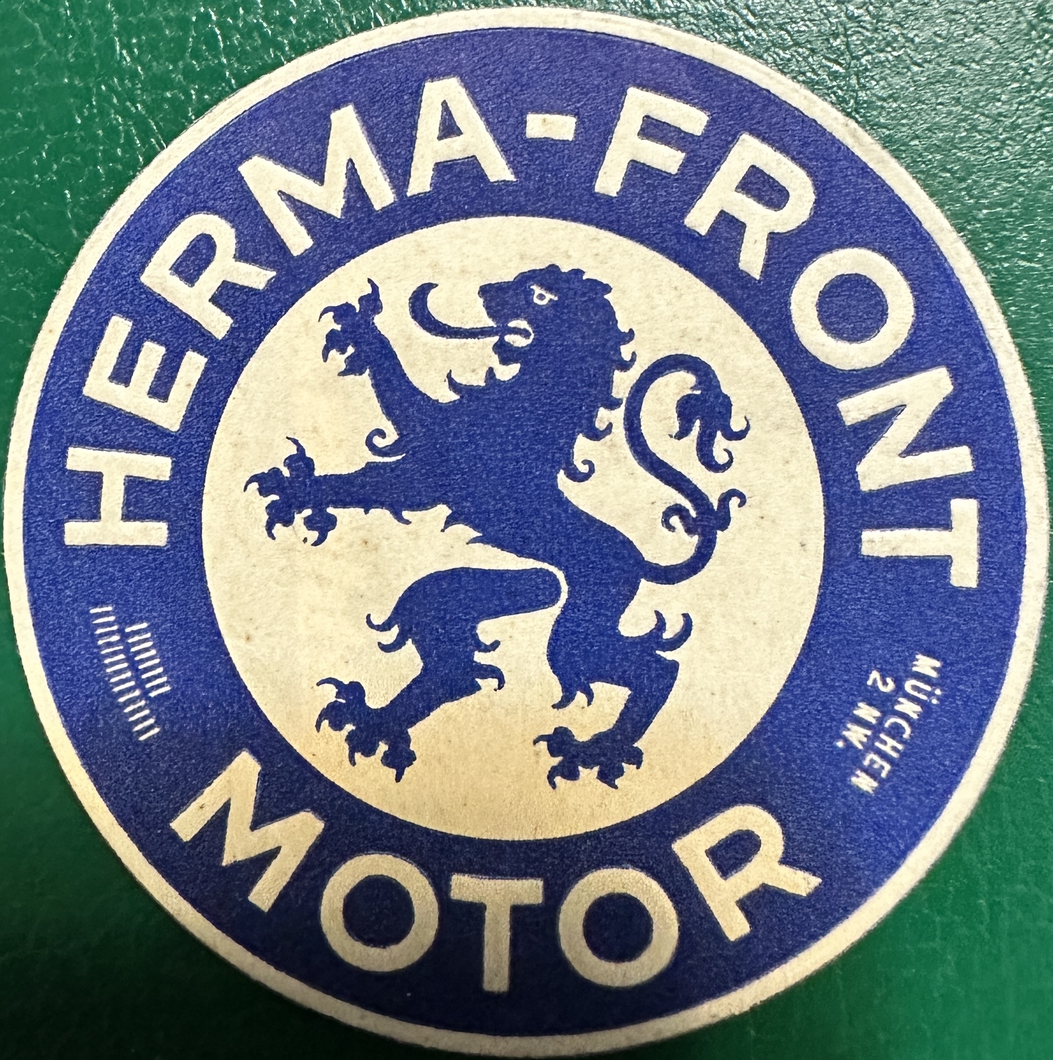 Herma Front Motor